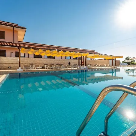 La Terra Dei Sogni Country Hotel 3*