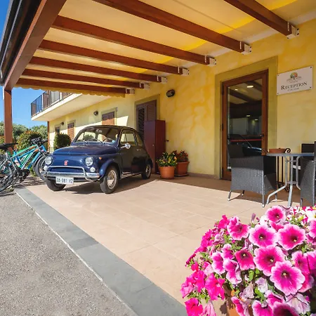 Hotel La Terra Dei Sogni Country Fiumefreddo di Sicilia