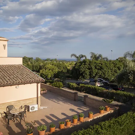 La Terra Dei Sogni Country Hotel Fiumefreddo di Sicilia